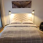 Appartamento Metropolis Apartment, Free Parking, Center, Self Check-in