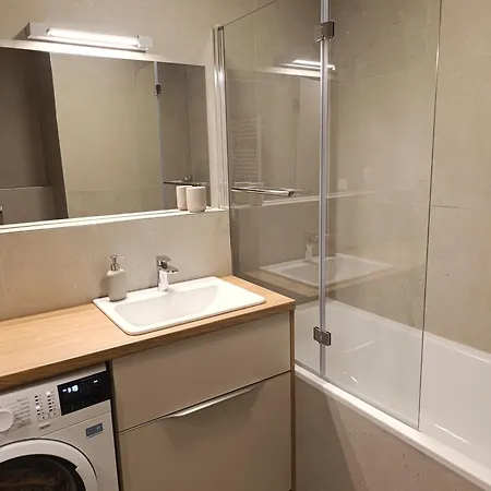 アパート Metropolis Apartment, Free Parking, Center, Self Check-in ブラチスラヴァ