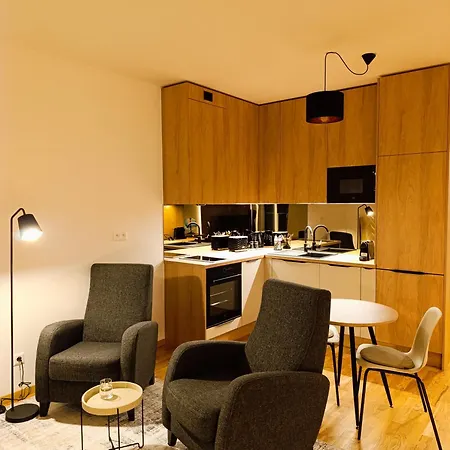 アパート Metropolis Apartment, Free Parking, Center, Self Check-in ブラチスラヴァ