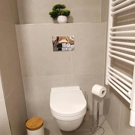 アパート Metropolis Apartment, Free Parking, Center, Self Check-in ブラチスラヴァ