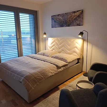 Metropolis Apartment, Free Parking, Center, Self Check-in ブラチスラヴァ