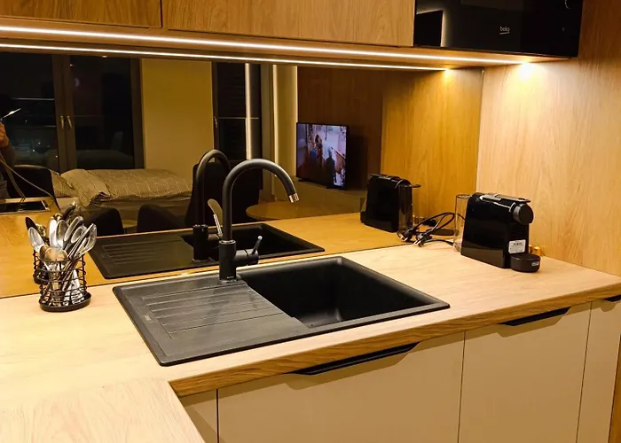 Metropolis Apartment, Free Parking, Center, Self Check-in *