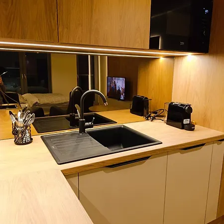 Metropolis Apartment, Free Parking, Center *