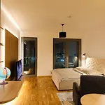 Apartment Metropolis Apartment, Free Parking, Center, Self Check-in