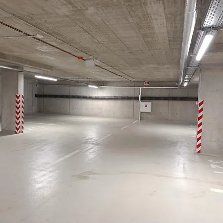 Metropolis Apartment, Free Parking, Center, Self Check-in * Pressburg