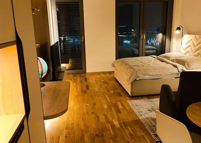 Metropolis Apartment, Free Parking, Center, Self Check-in * Pozsony